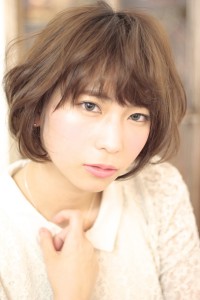 耳掛けふんわりボブ